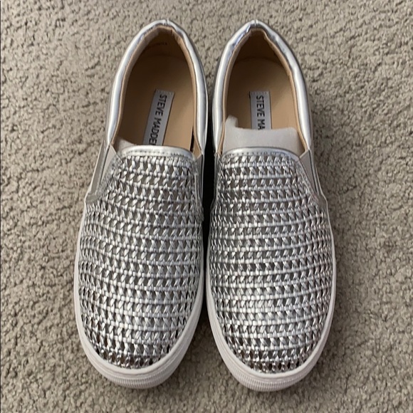 Steve Madden silver sneakers - Picture 2 of 9